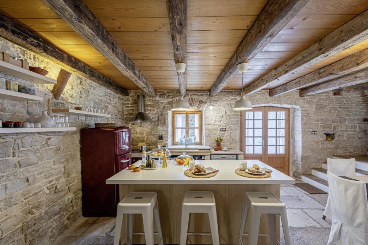 Una In Kranjcici - Haus Fuer 5-6 Personen Svetvincenat Exterior photo