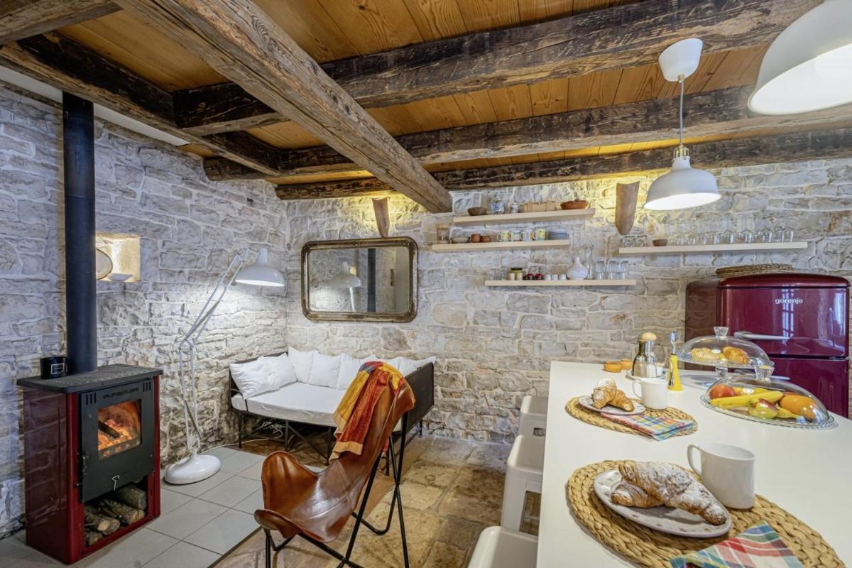 Una In Kranjcici - Haus Fuer 5-6 Personen Svetvincenat Exterior photo