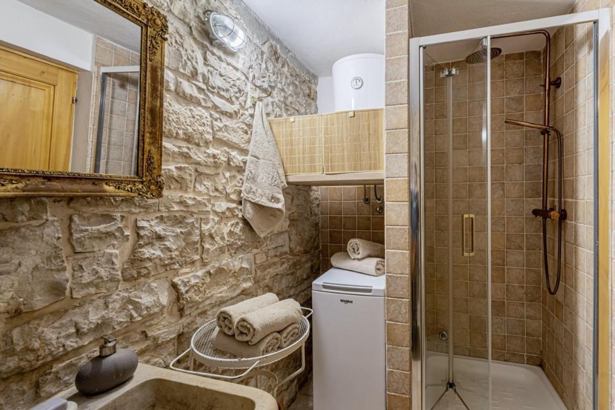 Una In Kranjcici - Haus Fuer 5-6 Personen Svetvincenat Exterior photo